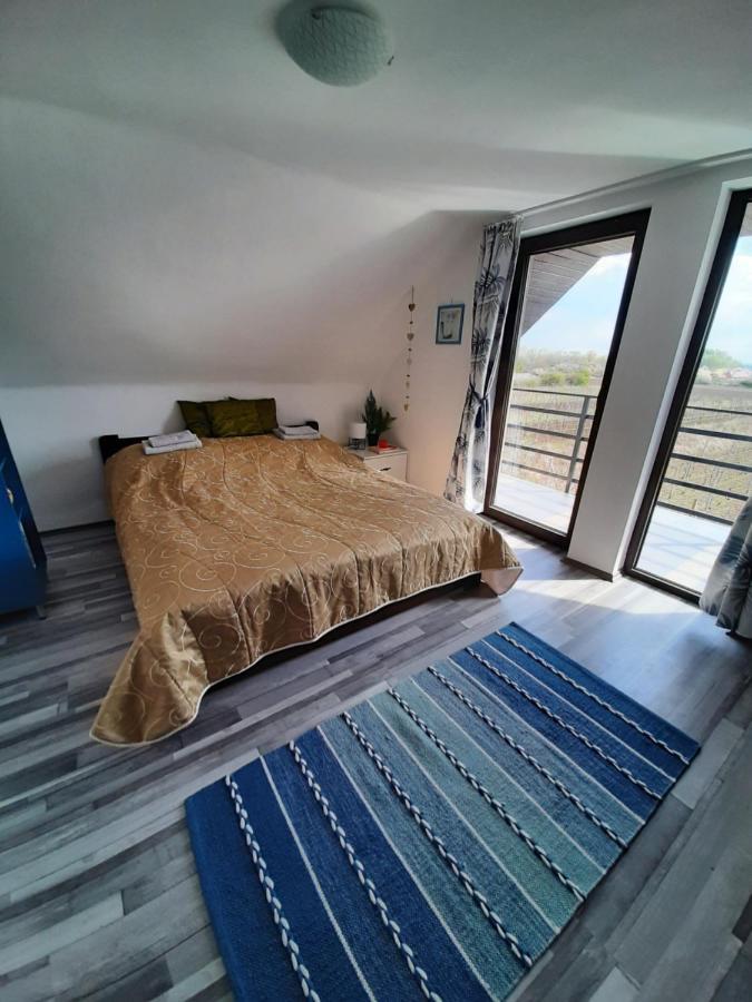 Grapeline Guesthouse Chotin Extérieur photo