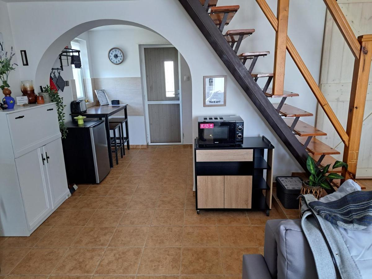 Grapeline Guesthouse Chotin Extérieur photo